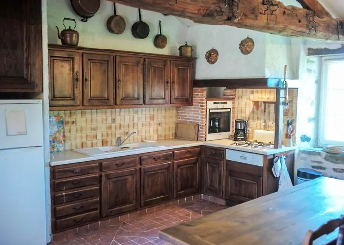 Hébergement de vacances Maison De 3 Avec Jardin Clos Et Wifi A