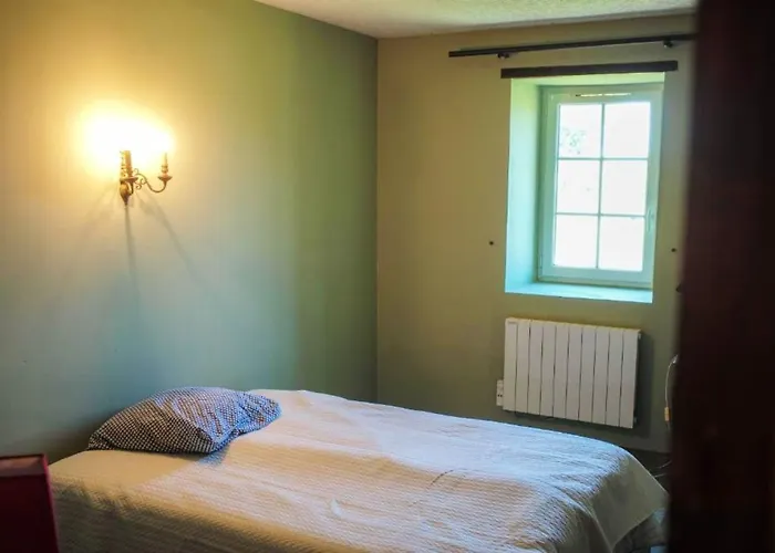 Maison De 3 Avec Jardin Clos Et Wifi A * Landevieille